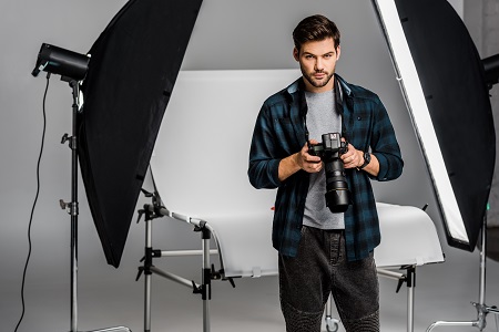 Photographer figuring out how to get more photography clients